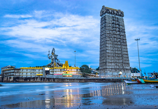 2 Days Murudeshwar Trip from Bangalore – Cab, Mini Bus & Bus Package